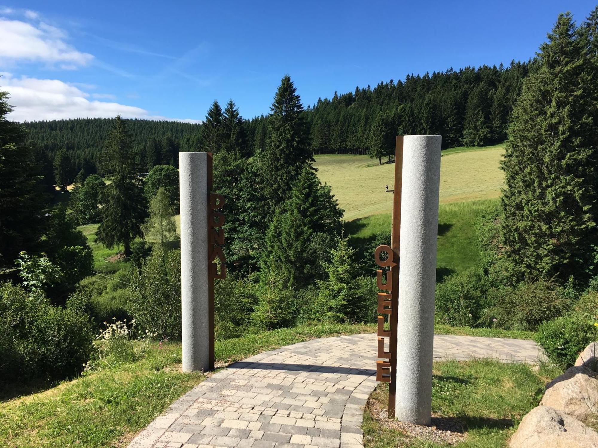 Hoehengasthaus Kolmenhof An Der Donauquelle Фуртванген Экстерьер фото